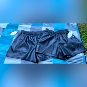 Scoop faux woman leather short size M and size S